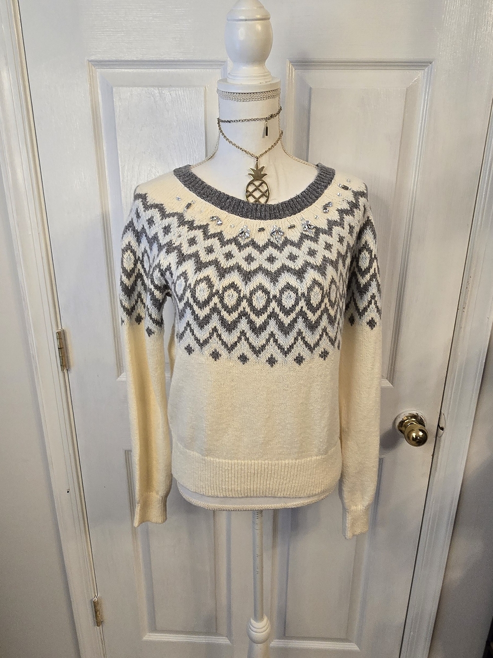 Hollister Ivory and Gray Fair Isle Women's Sweater NWT